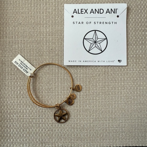 NWT Alex and Ani Star of Strength Gold Bangle Bracelet - Picture 1 of 2